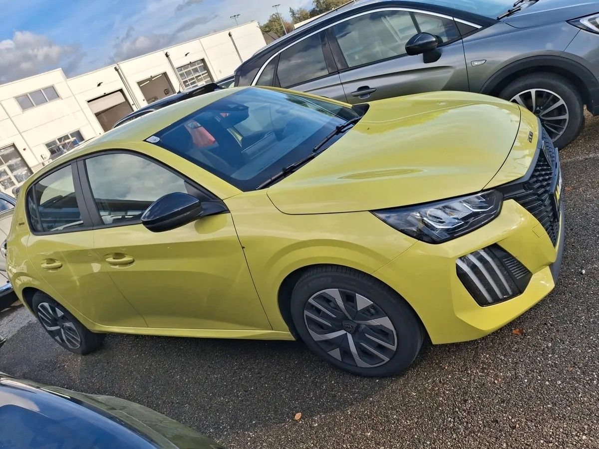 Peugeot 208 PureTech 75 Active Active – Foto 1 von 11